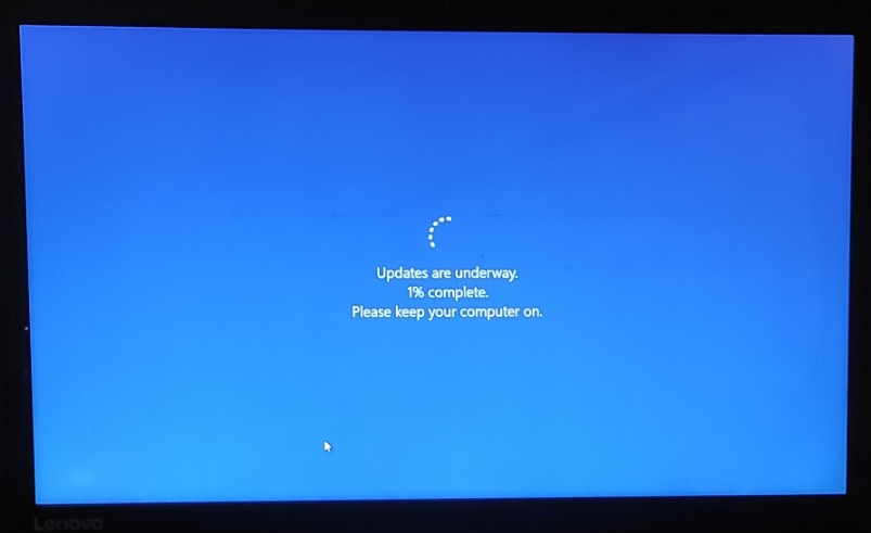 windows 11 updates are installing